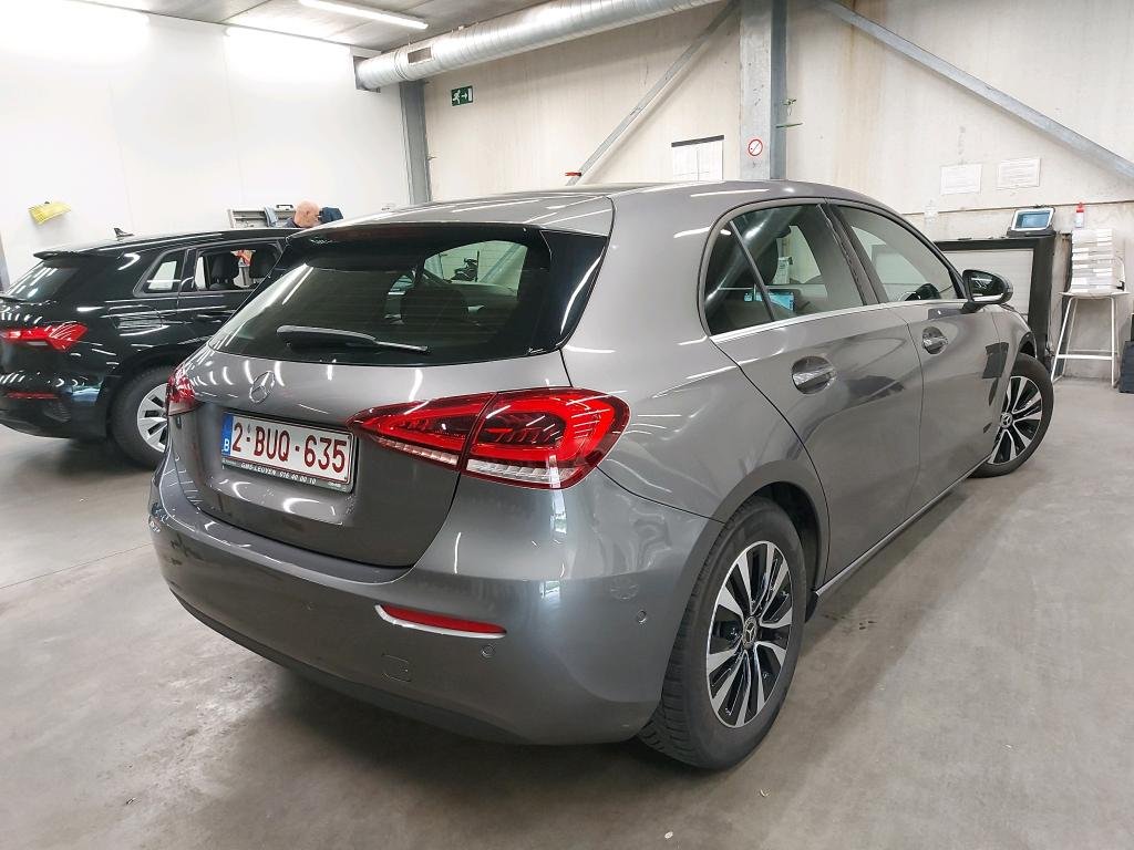 Mercedes-Benz A 180 Business Solution - Petrol - Mnul - 136 hp - 59.754 km