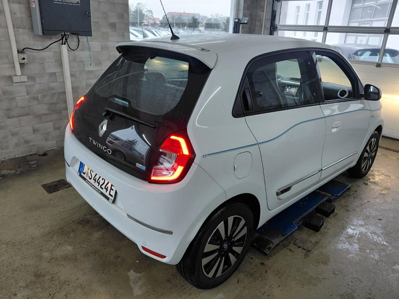 Renault Twingo EV Intens - Electric - Automatic - 82 hp - 12.833 km