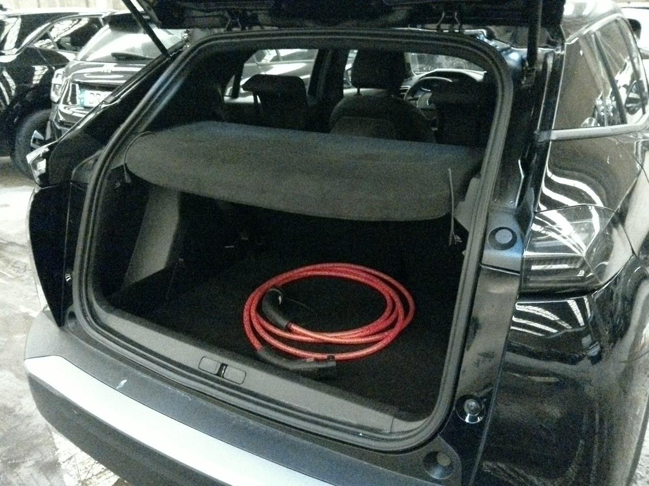 Foto 5 van Peugeot E-2008