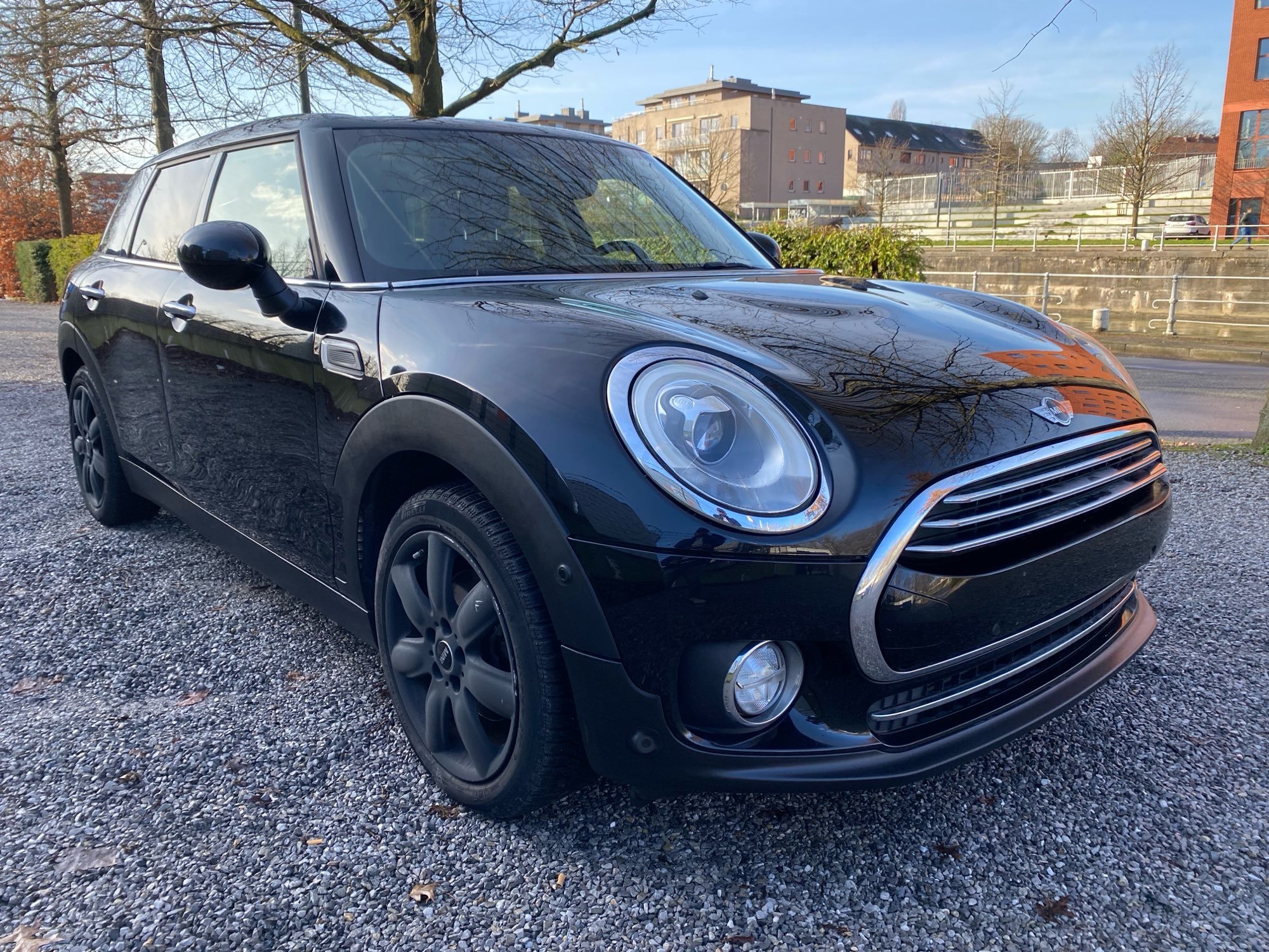 2017 MINI Clubman salvage, VIN WMWLN310102G28880