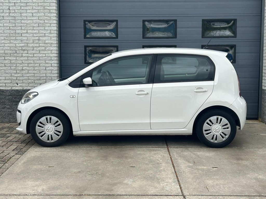 Volkswagen up! 1.0 Move  - Petrol - Manual - 75 hp - 202.863 km