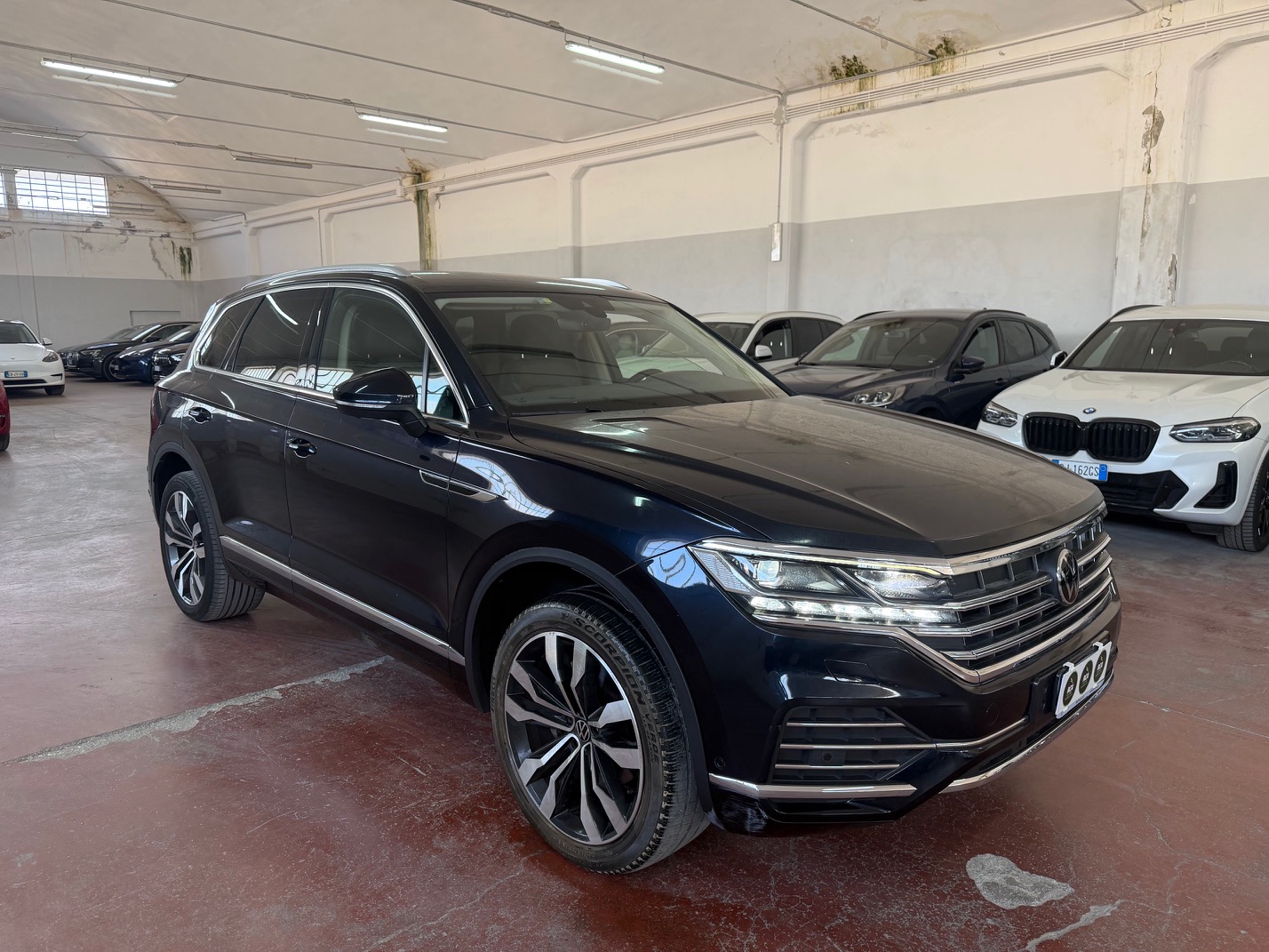 2022 Volkswagen Touareg   AWD