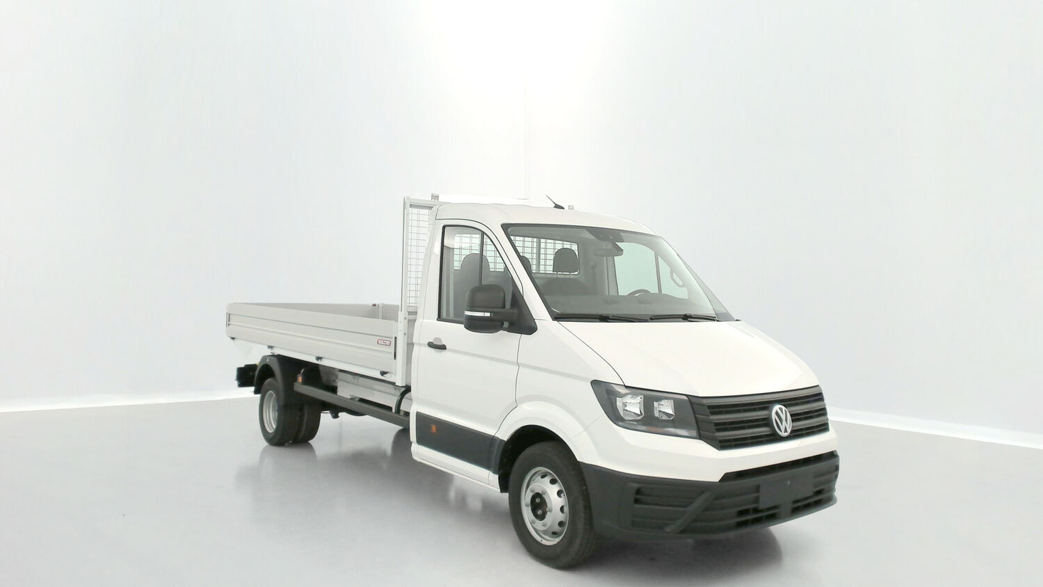 Volkswagen Crafter flatbed 2.0 TDI 2024
