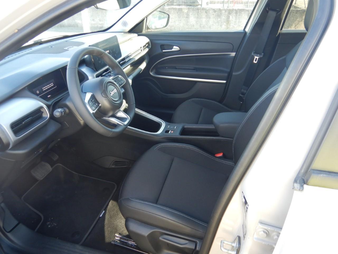 Foto 7 van Jeep Avenger