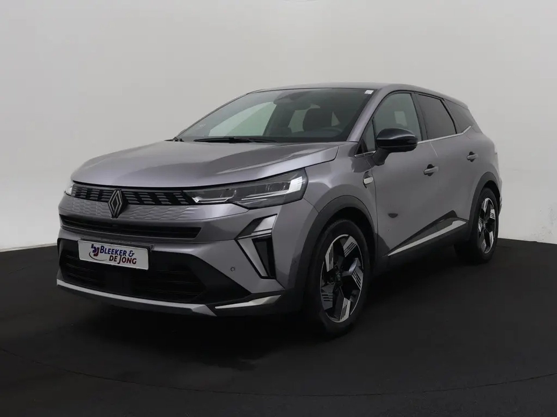 Renault Symbioz 1.6 Iconic - Hybrid - Automatic - 144 hp - 30.959 km
