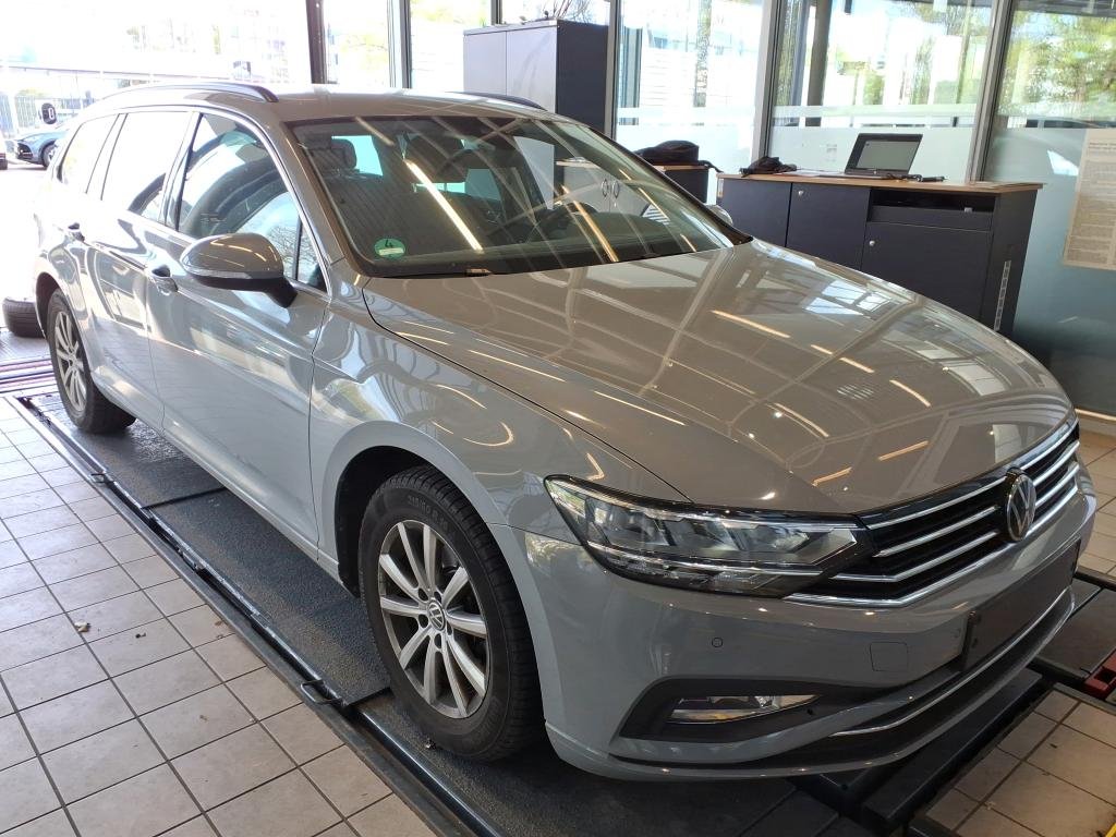 2019 Volkswagen Passat   