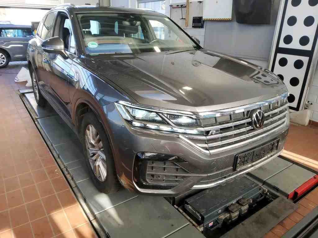 2018 Volkswagen Touareg   