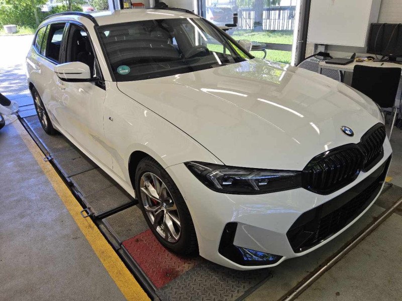 2022 BMW 3 Series   