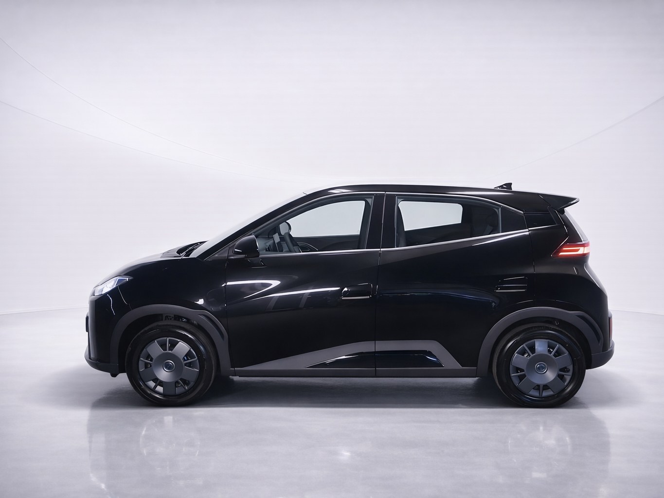 BYD Dolphin Active 2025