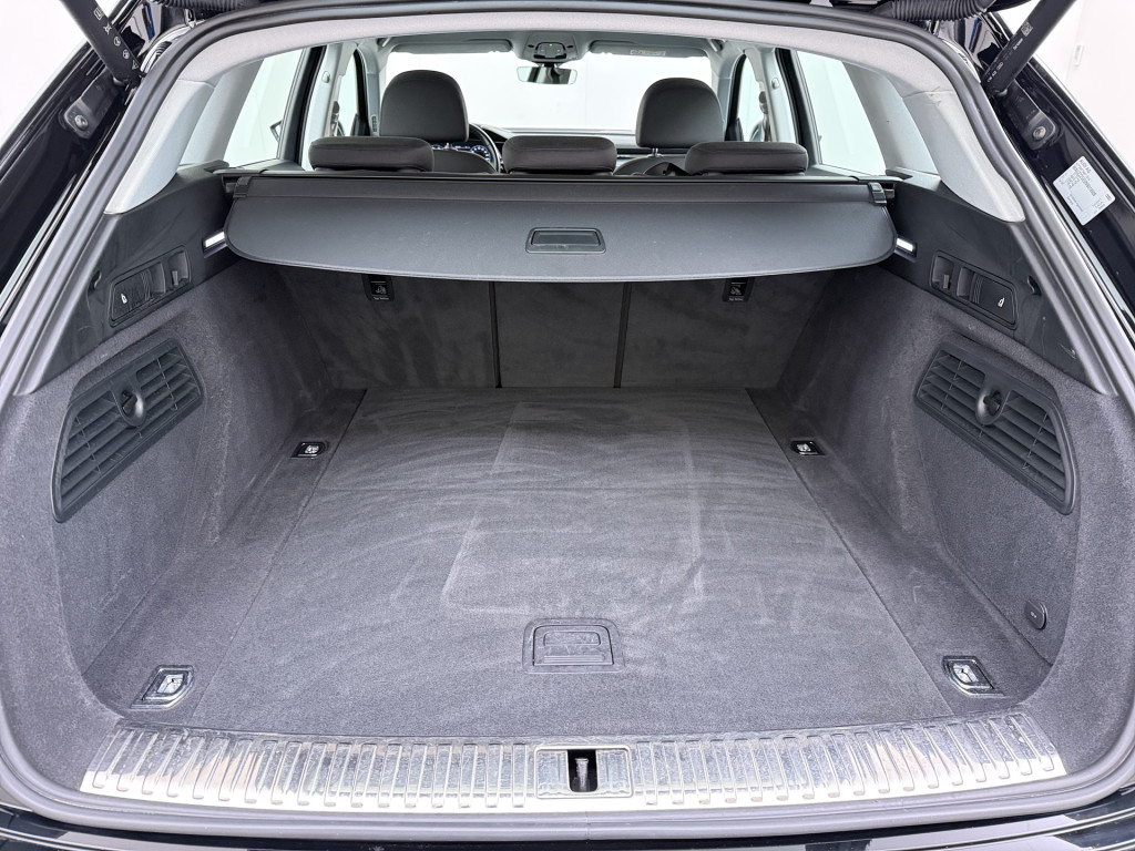 Foto 10 van Audi e-tron