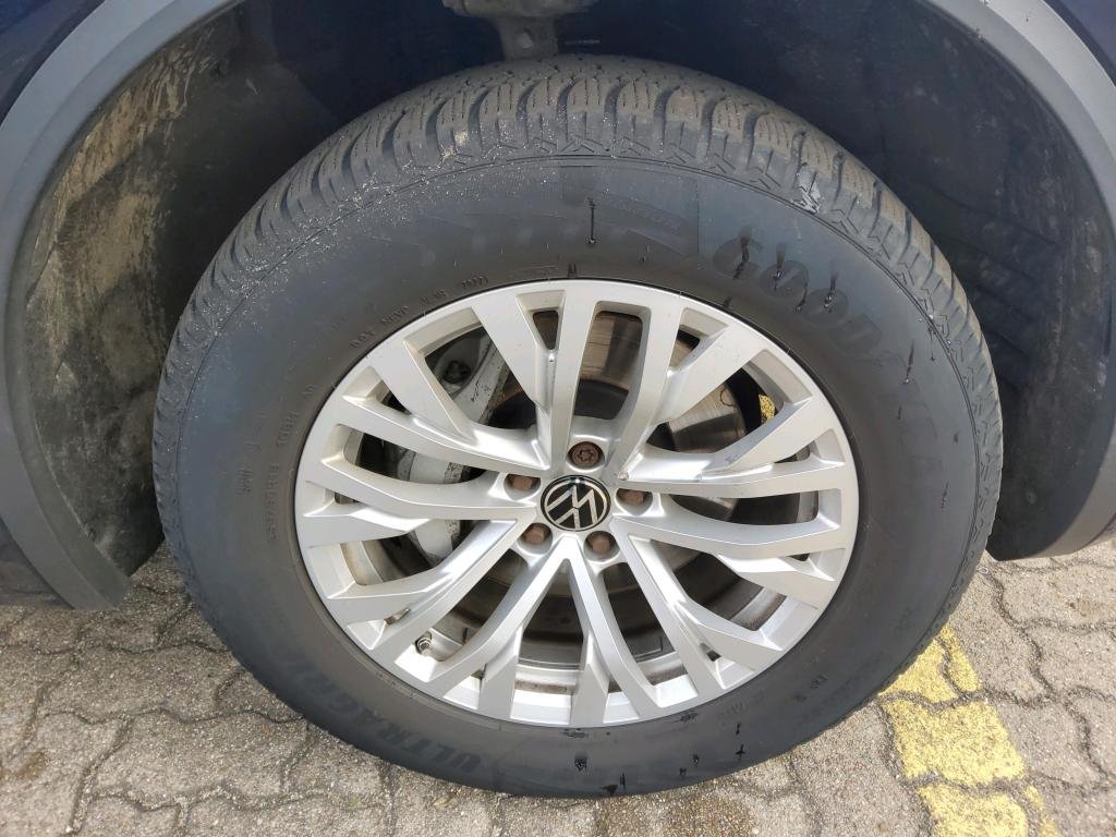 2018 Volkswagen Touareg   AWD