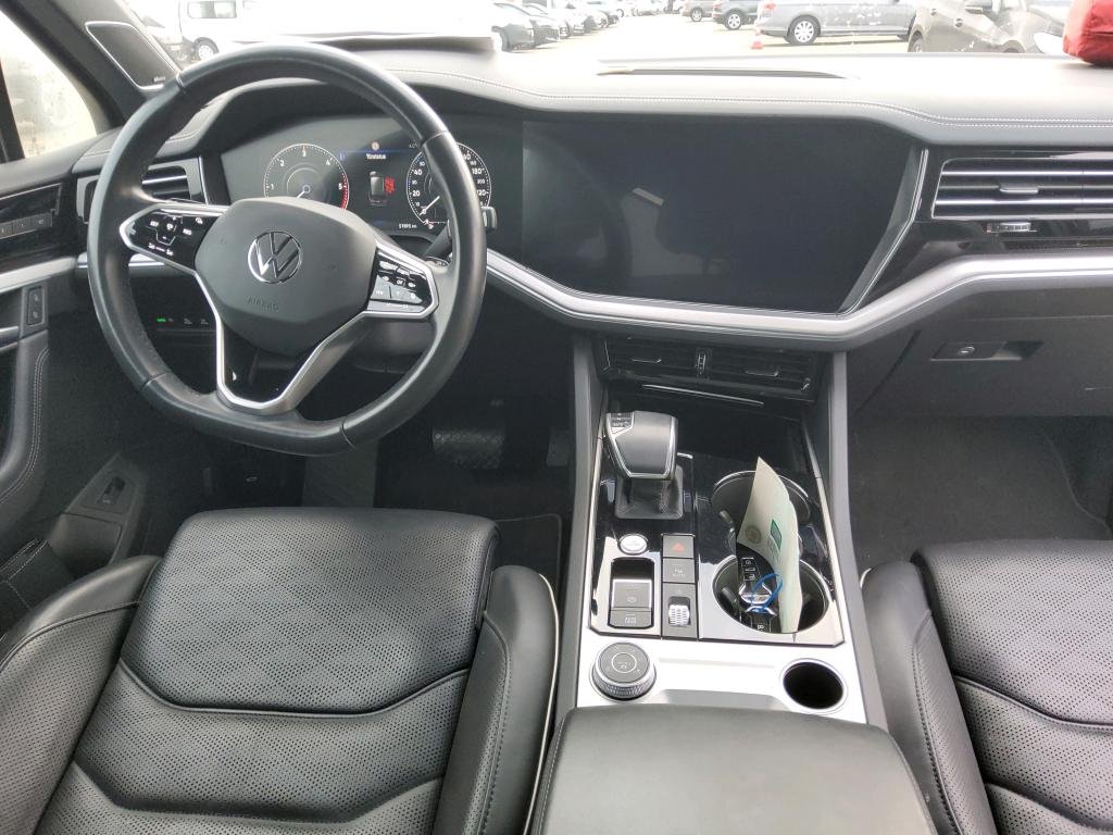 2018 Volkswagen Touareg   AWD