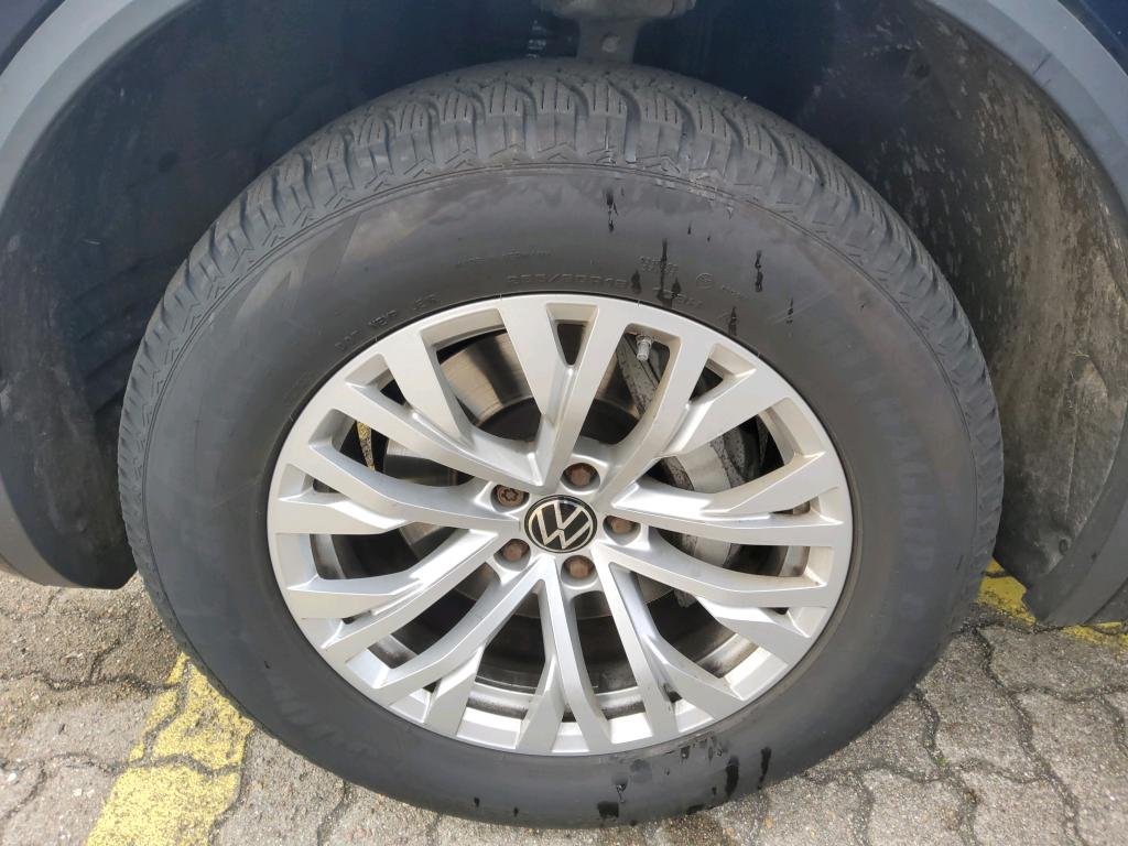 2018 Volkswagen Touareg   AWD