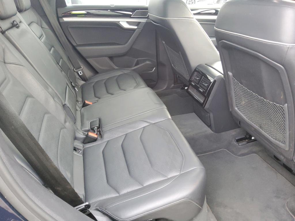 2018 Volkswagen Touareg   AWD