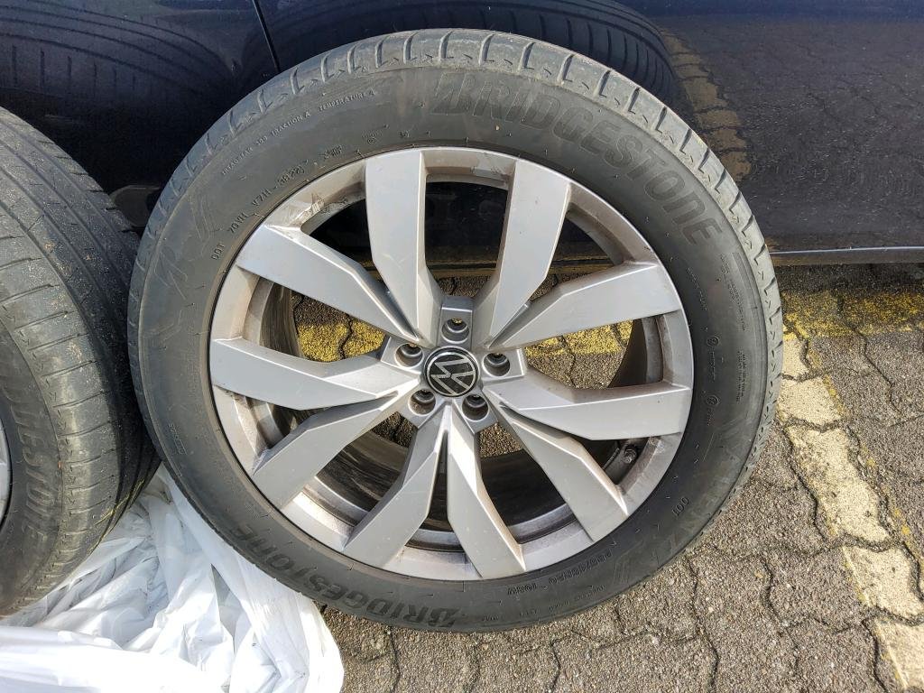 2018 Volkswagen Touareg   AWD