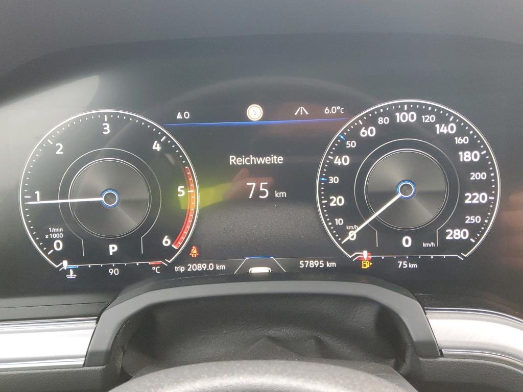2018 Volkswagen Touareg   AWD