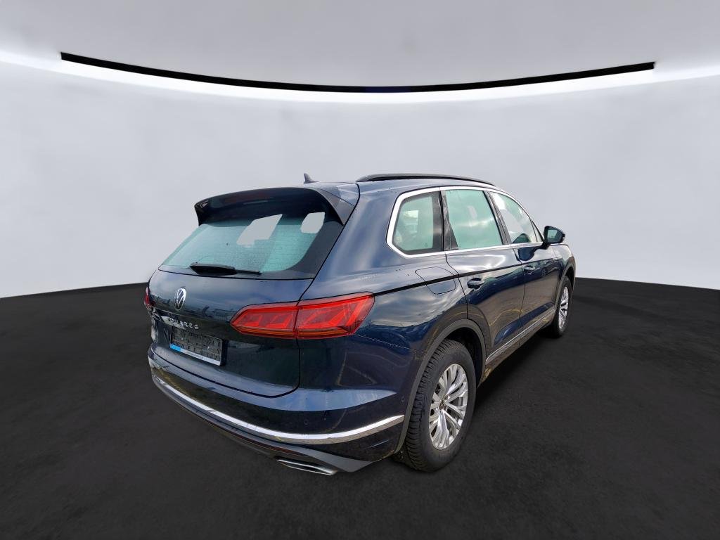 2018 Volkswagen Touareg   AWD