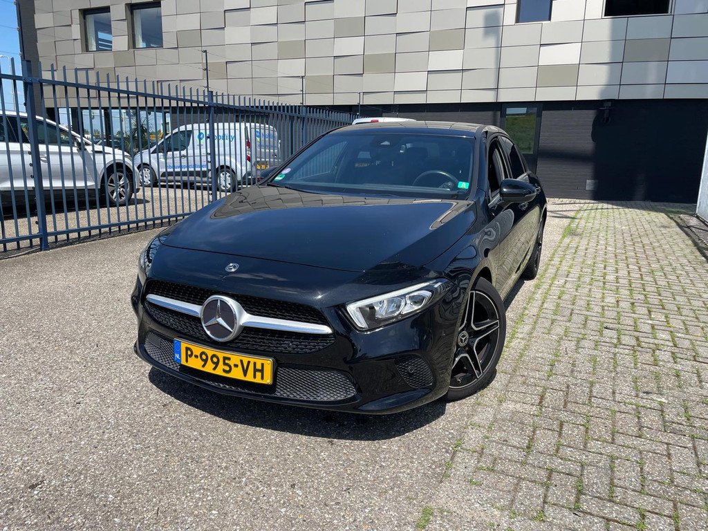Mercedes-Benz A 180 Business Line - Petrol - utomtic - 136 hp - 76.448 km
