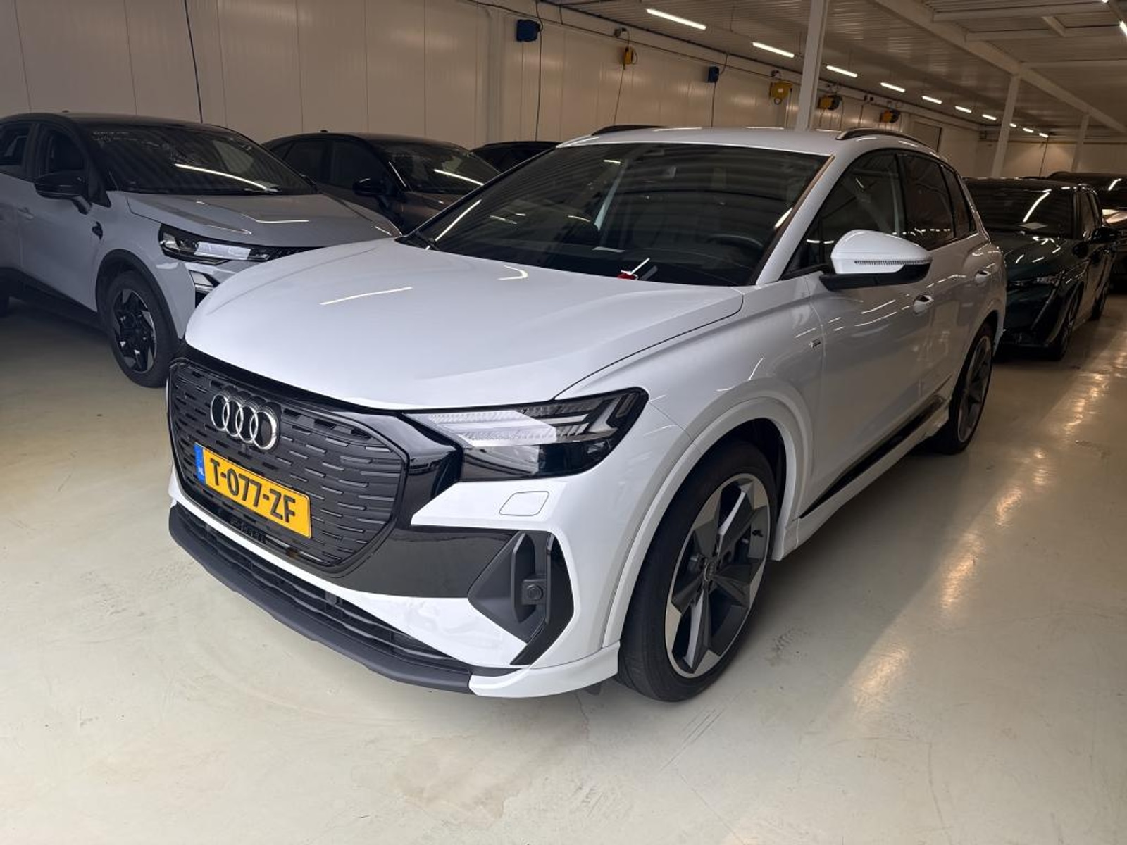 Audi E-tron Q4  40 S Edition - Electric - Automatic - 204 hp - 28.075 km