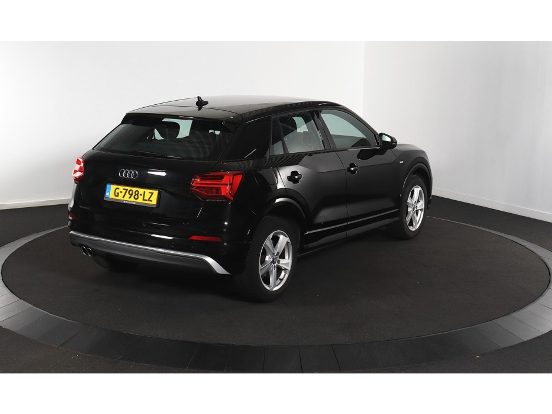 Audi Q2 35 TFSI S Edition - Petrol - Automatic - 150 hp - 104.693 km