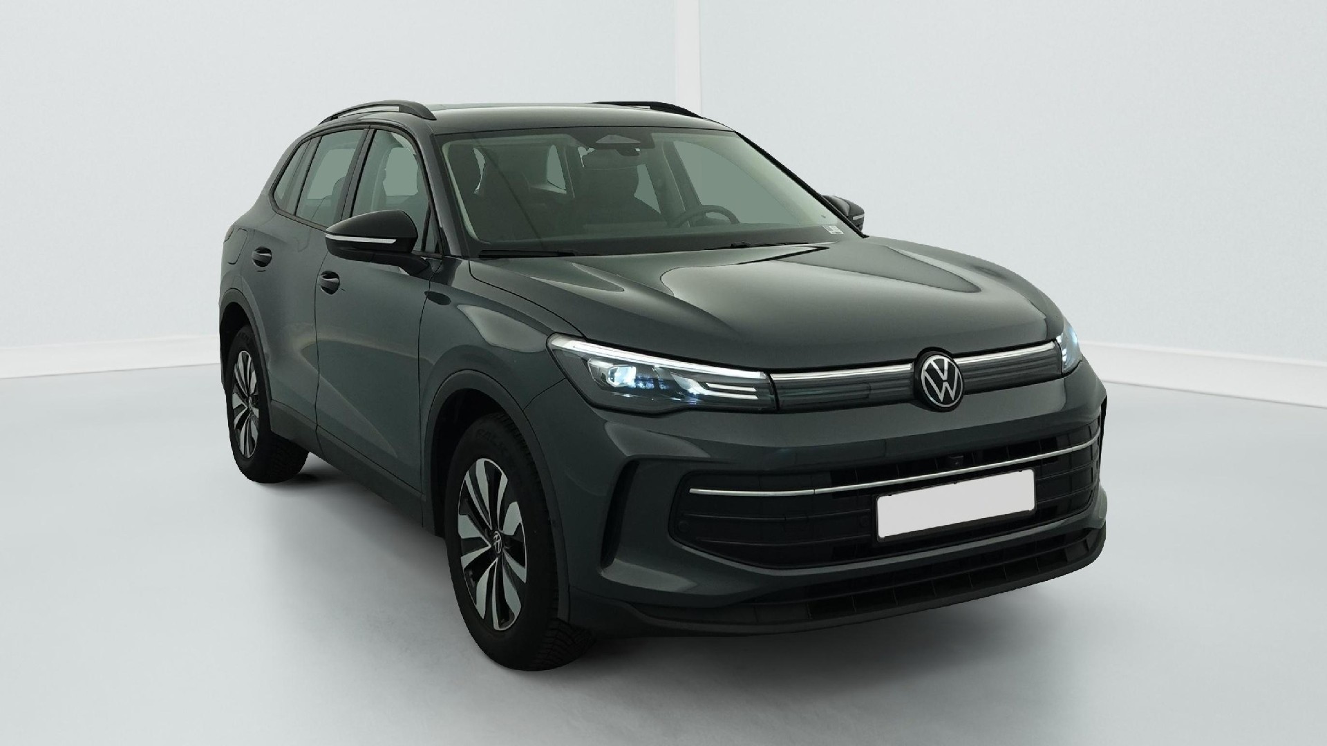 2025 Volkswagen Tiguan   