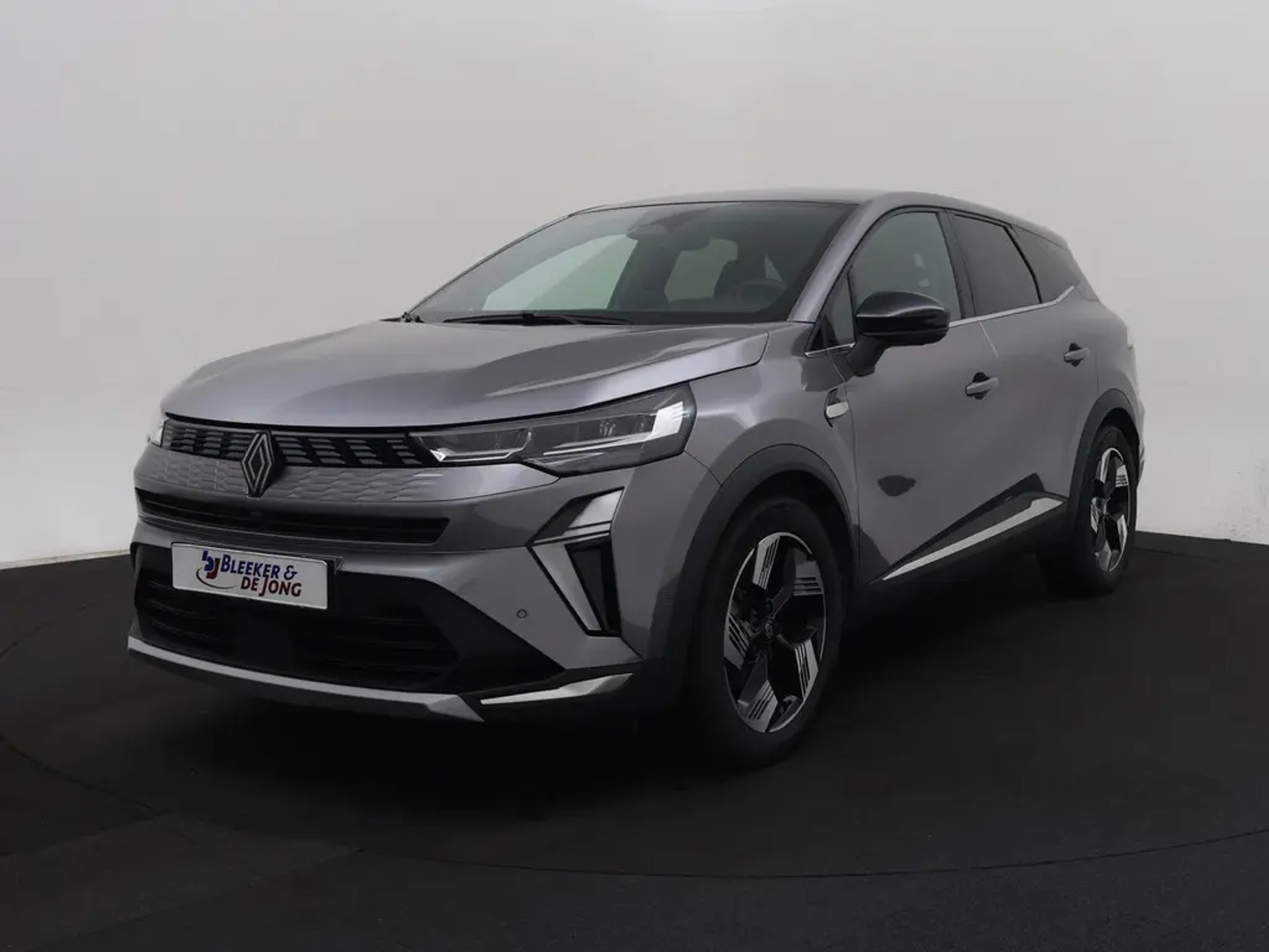 Renault Symbioz 1.6 Iconic - Hybrid - Automatic - 144 hp - 29.417 km
