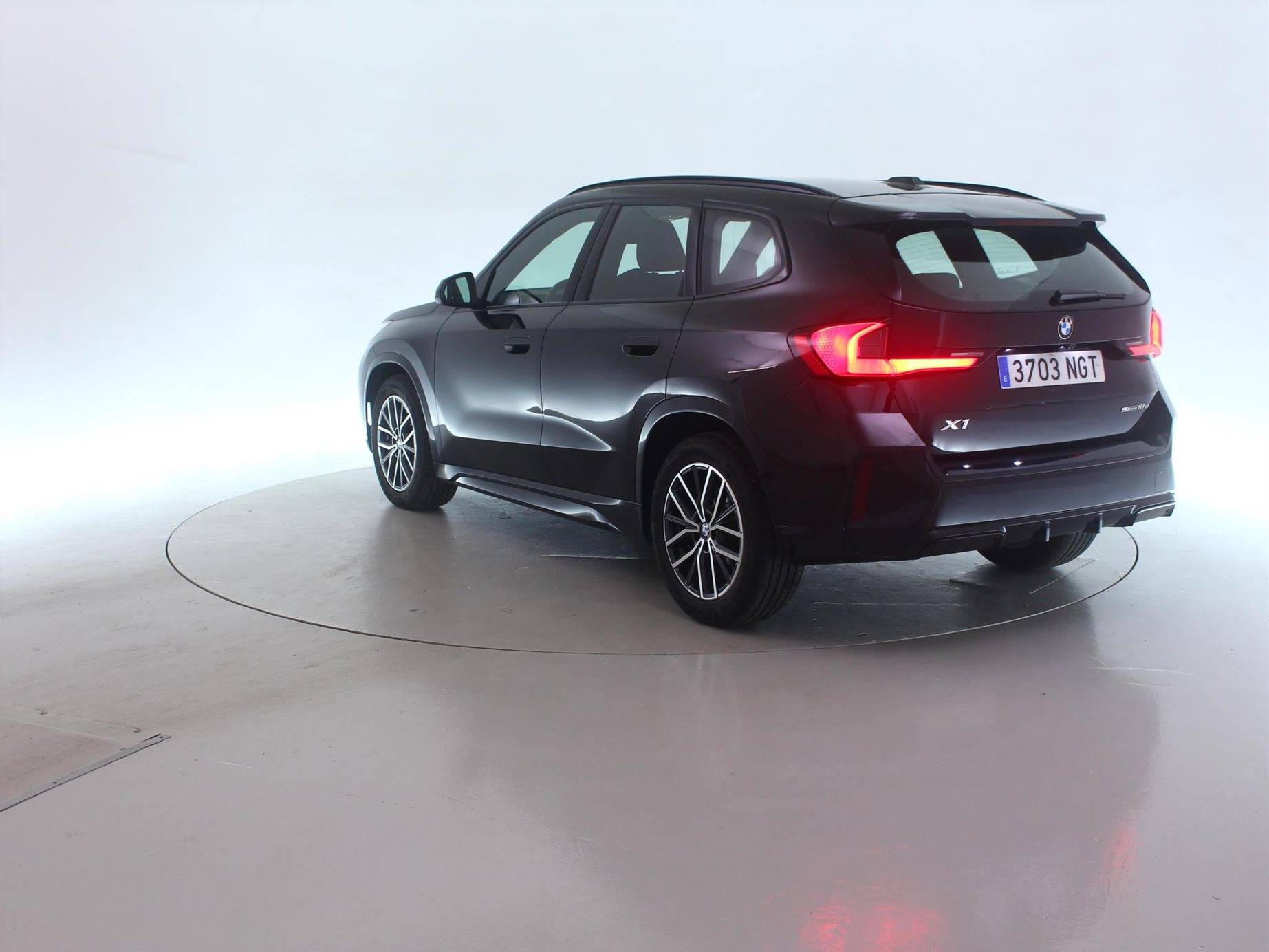 2025 BMW X1   