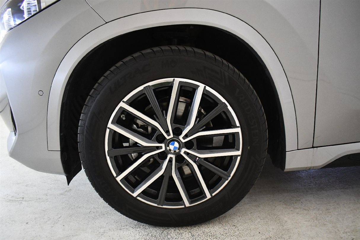 2025 BMW X1   