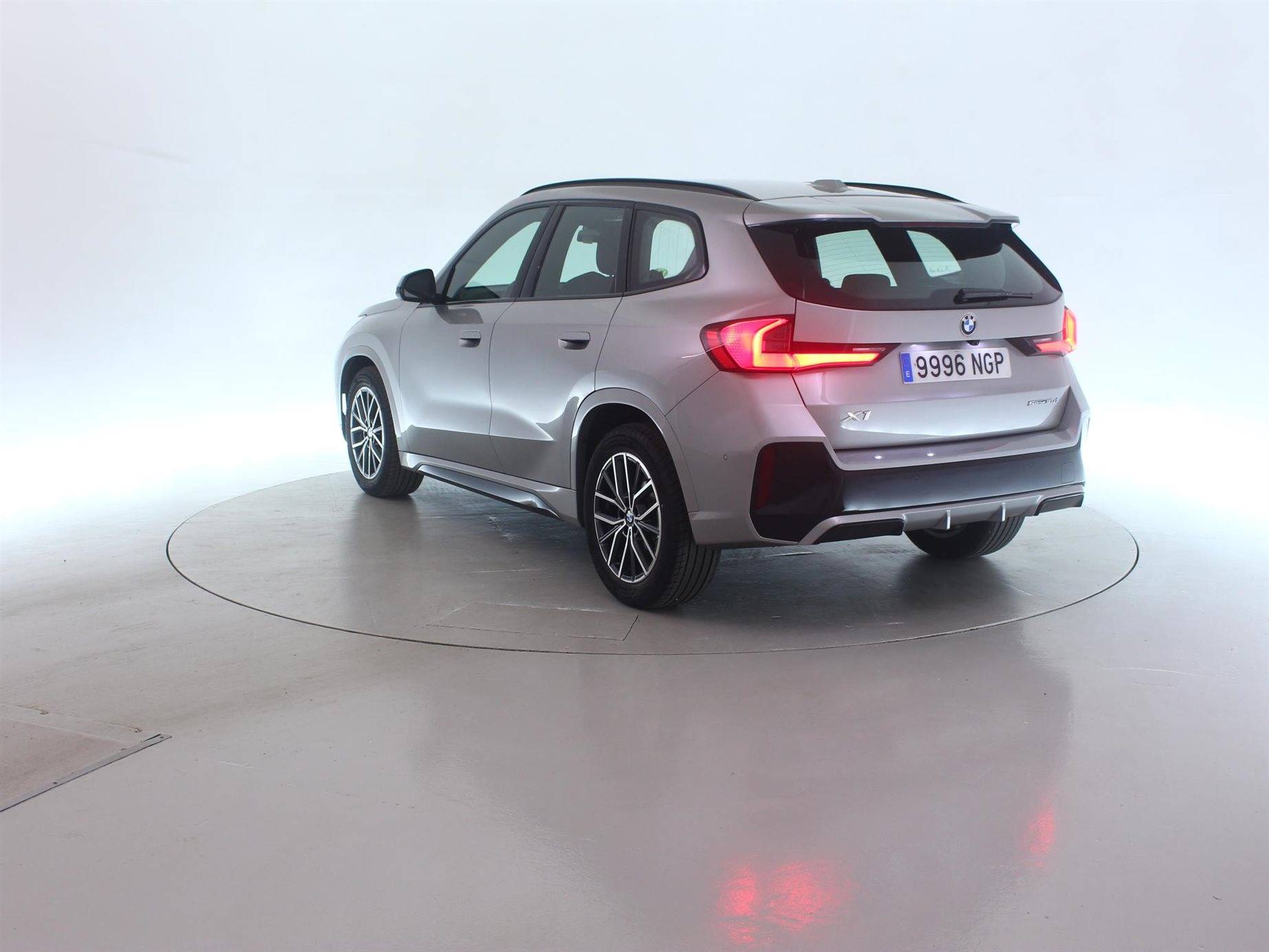 2025 BMW X1   