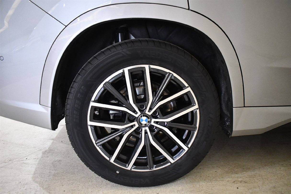 2025 BMW X1   