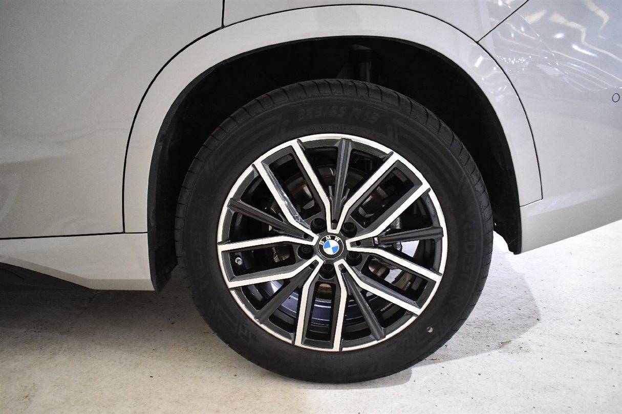 2025 BMW X1   