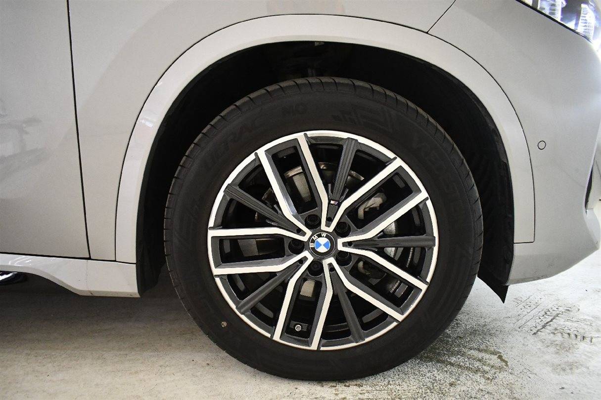 2025 BMW X1   