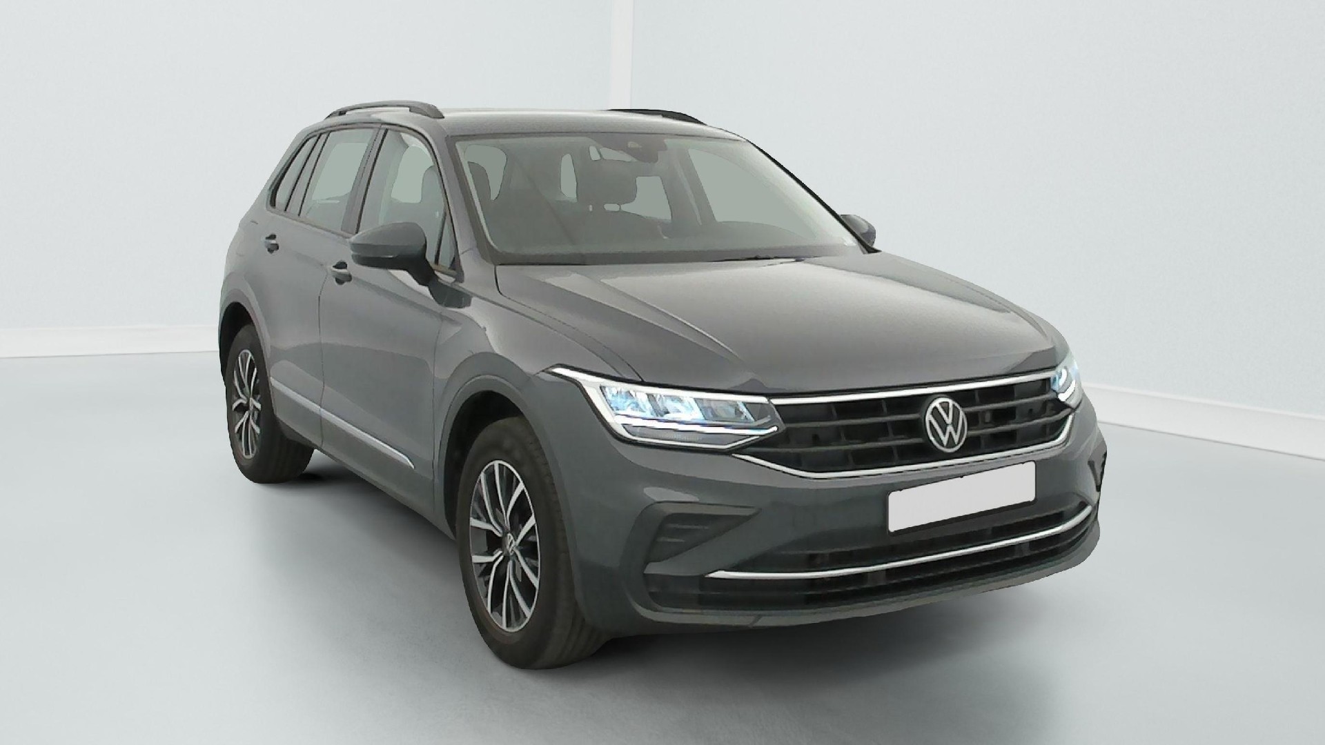 2022 Volkswagen Tiguan   