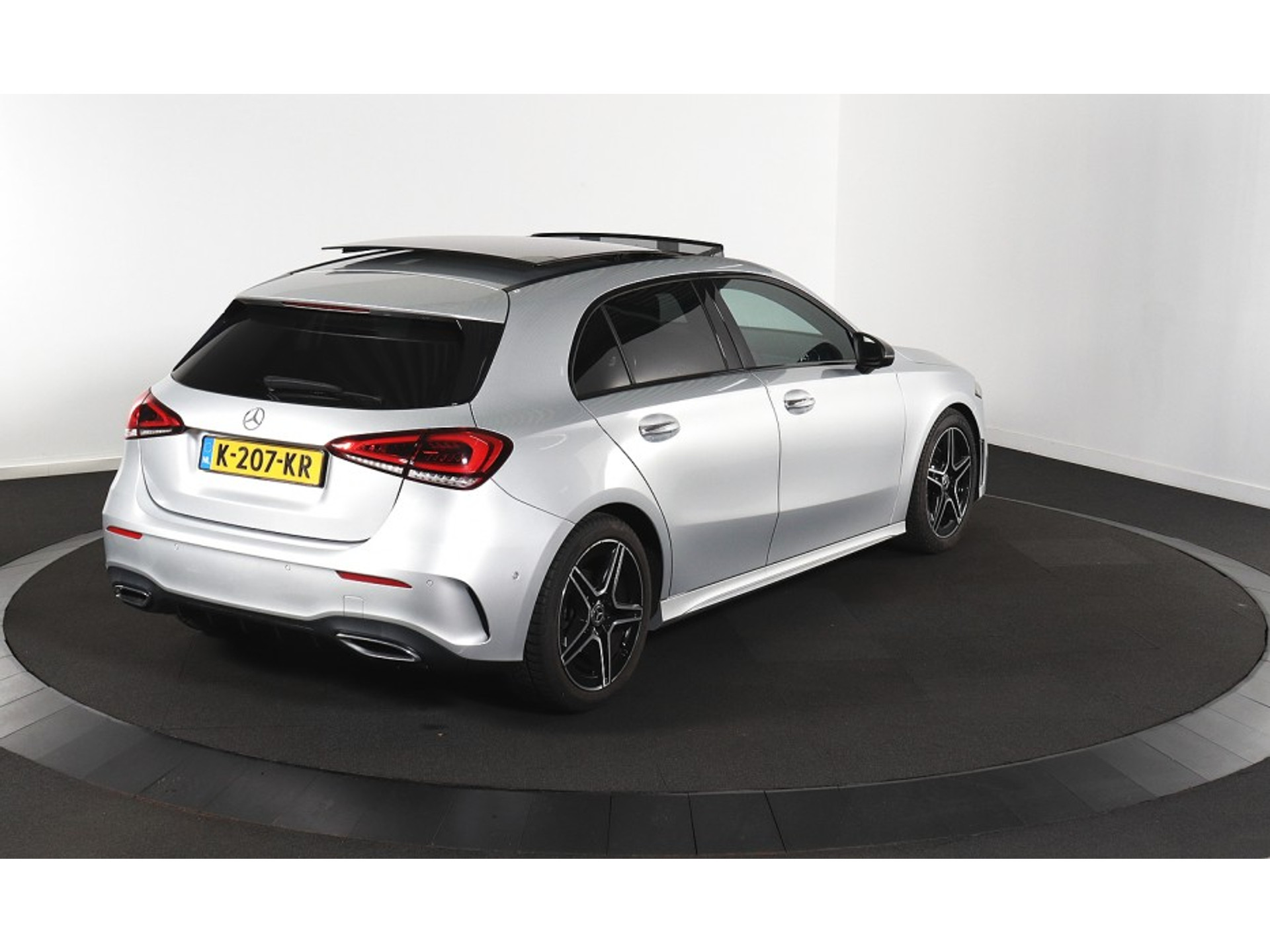 Mercedes-Benz A 180 Business Solution MG - Petrol - utomtic - 136 hp - 153.389 km
