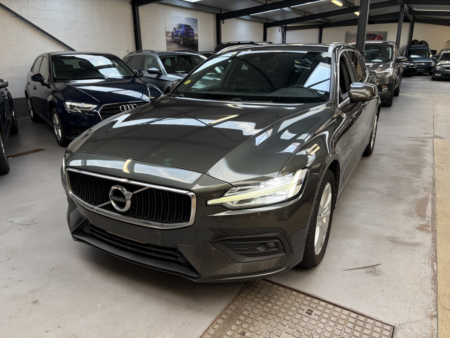 Volvo V60 D3 Momentum Pro - Diesel - Manual - 150 hp - 241.237 km