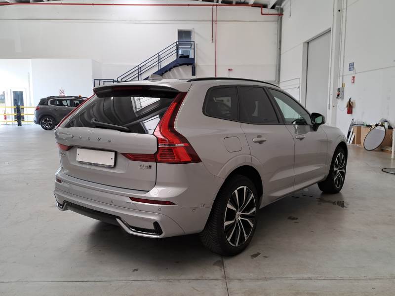 Volvo XC60 B4 Ultimate Dark - AWD - Diesel - Automatic - 197 hp - 119.638 km
