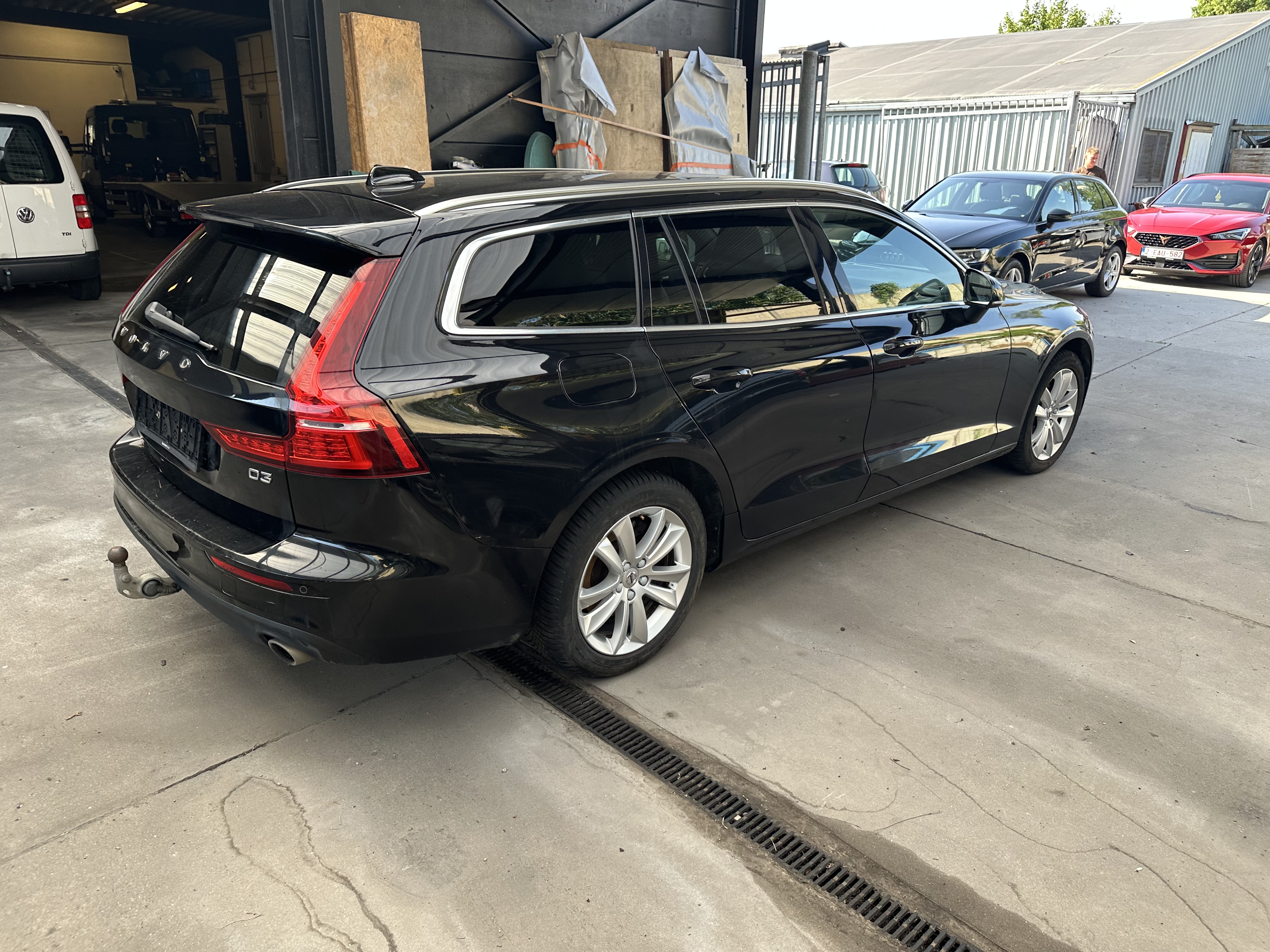 Volvo V60 D3 Momentum Pro - Diesel - Manual - 150 hp - 237.071 km