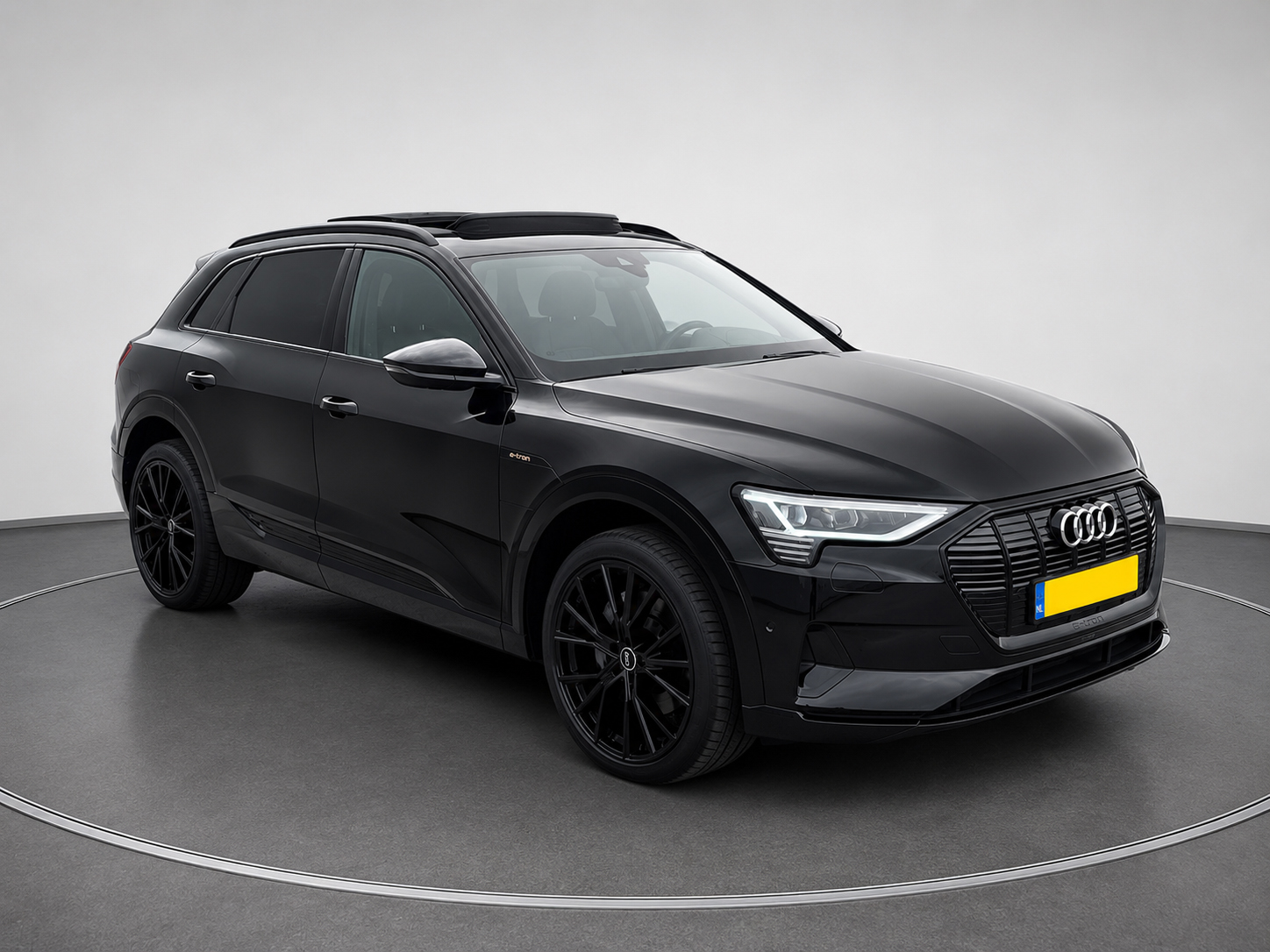 Foto 2 van Audi e-tron