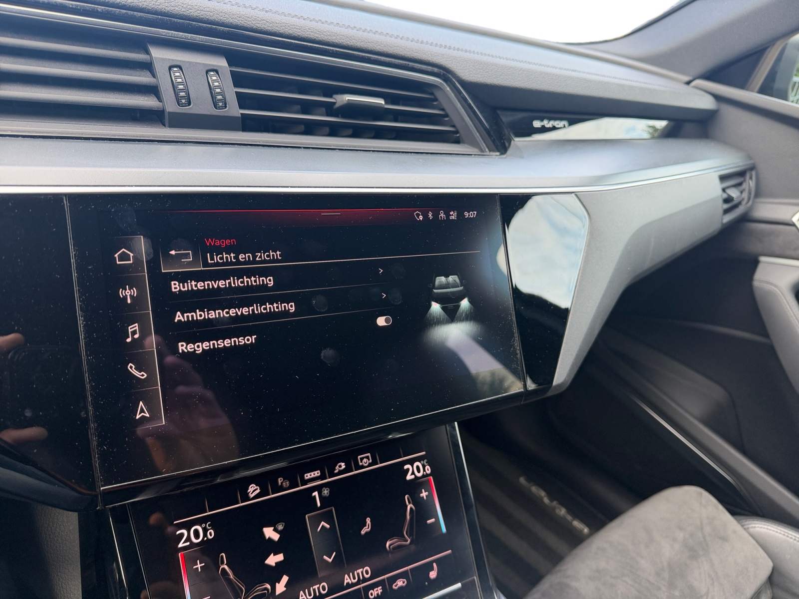 Foto 31 van Audi e-tron