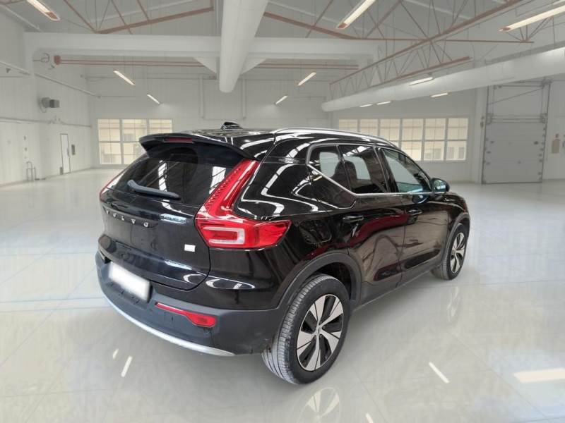 Volvo XC40 T4 Core - Hybrid - Automatic - 211 hp - 93.934 km