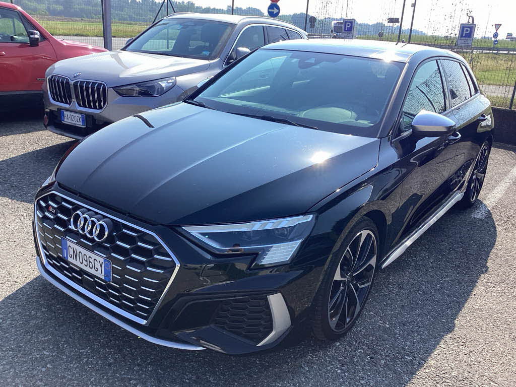 Audi S3 Sport - Quattro - Petrol - Automatic - 310 hp - 69.279 km