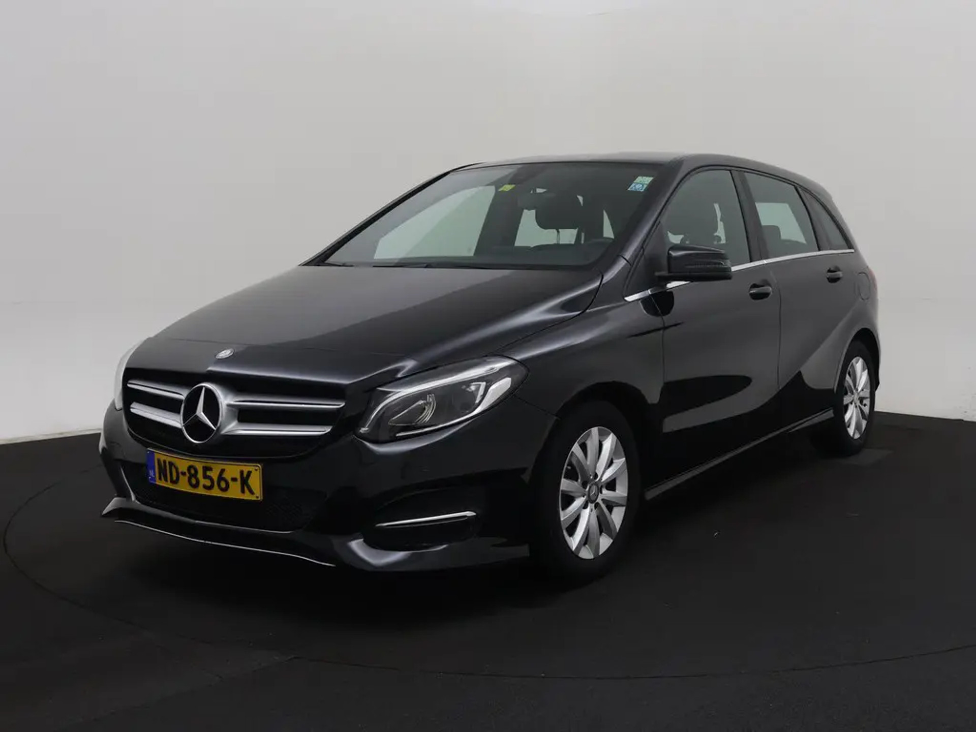 Mercedes-Benz B 180 Amition - Petrol - Manual - 122 hp - 81.258 km