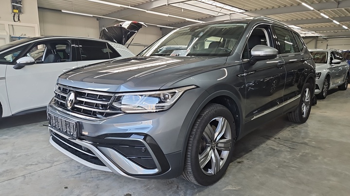 2022 Volkswagen Tiguan   AWD