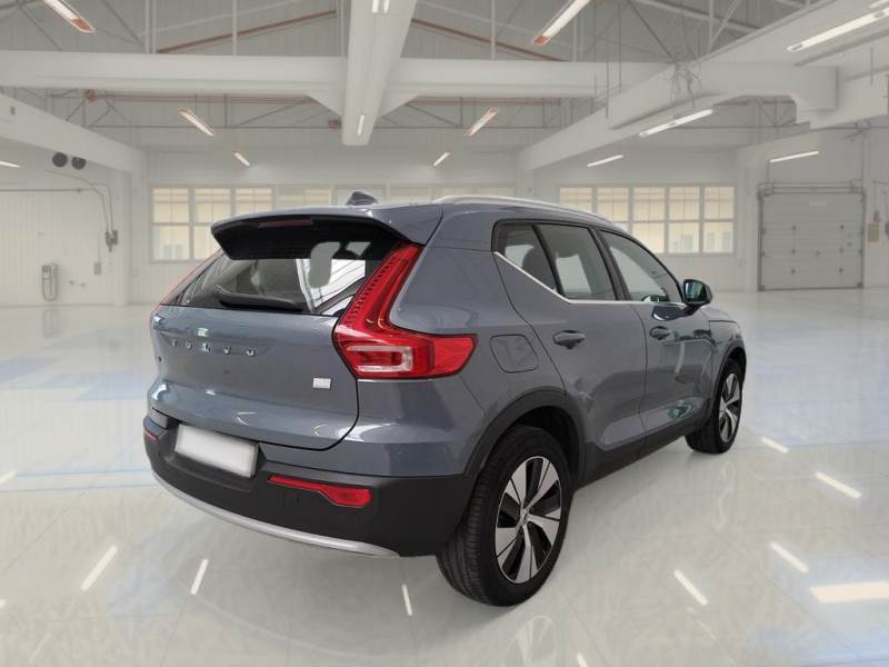 Volvo XC40 T4 Core - Hybrid - Automatic - 211 hp - 96.828 km