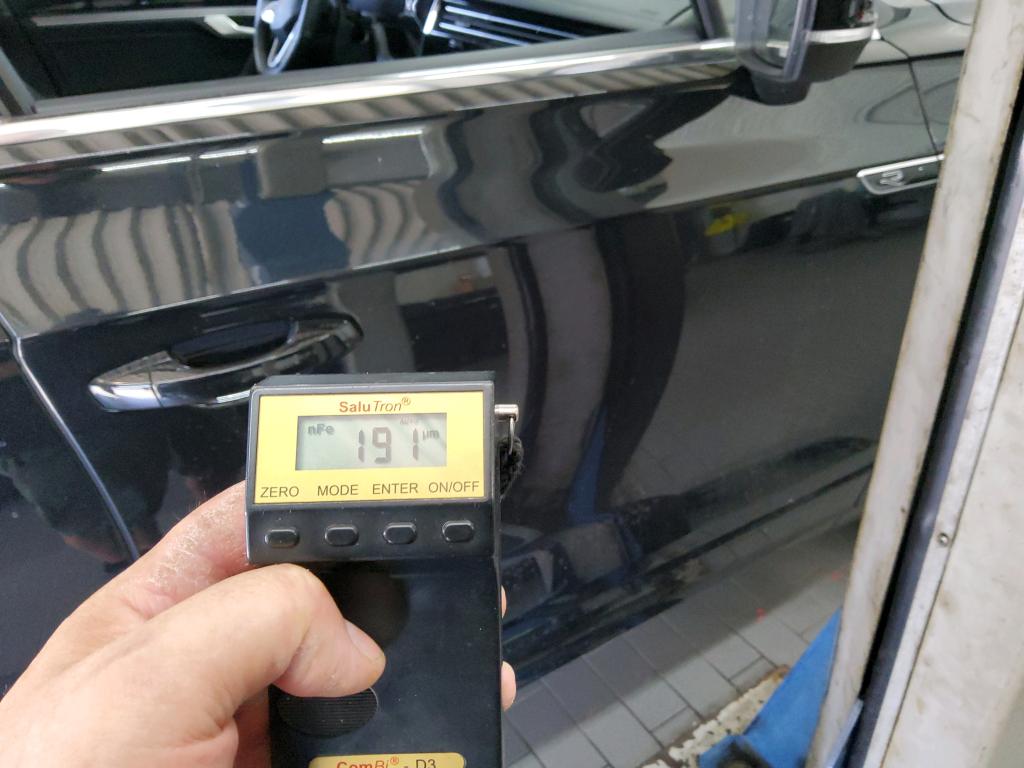 2023 Volkswagen Touareg   AWD