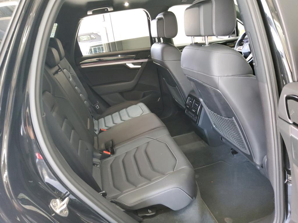 2023 Volkswagen Touareg   AWD