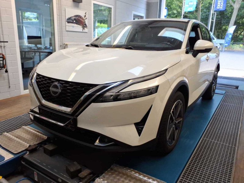 Nissan Qashqai 1.3 DIG-T Tekna - Petrol - Automatic - 158 hp - 33.442 km