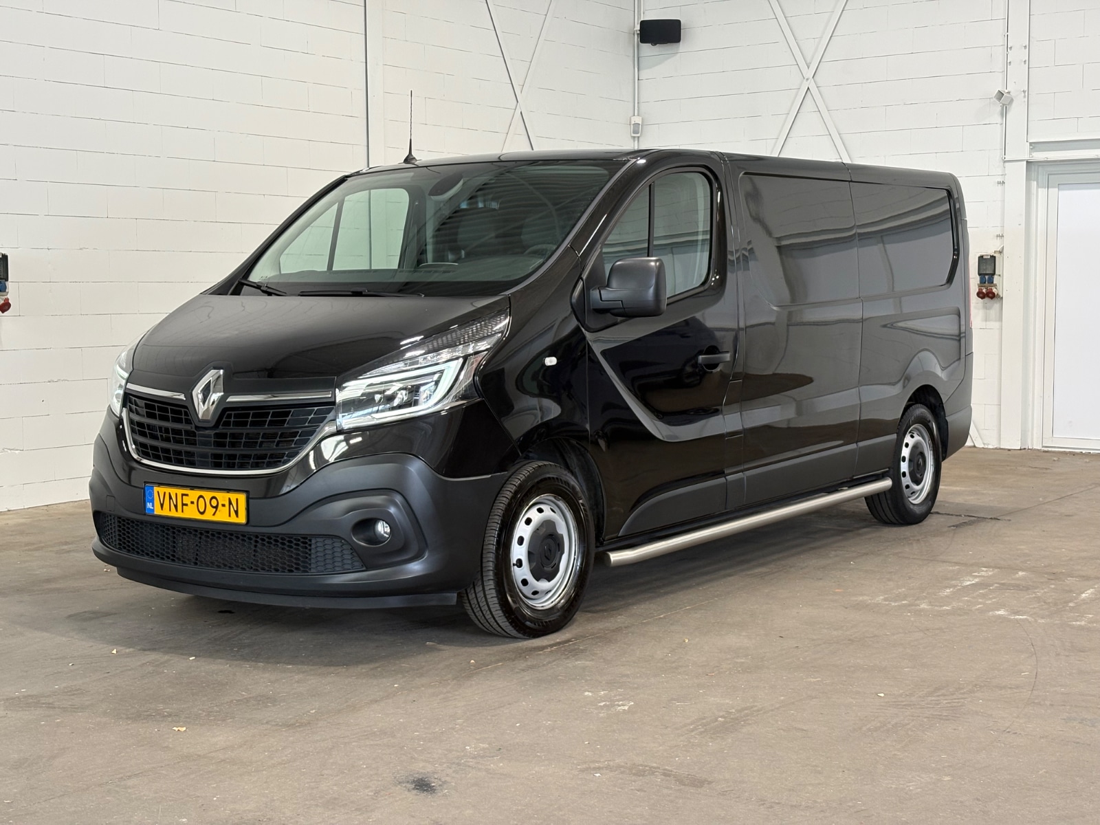 Renault Trafic L2H1 2.0 DCI Comfort - Diesel - Manual - 146 hp - 106.476 km