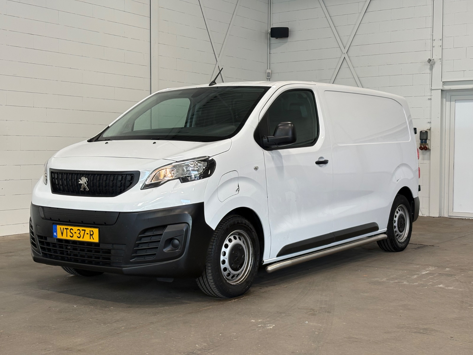 Peugeot Expert 75 kWh Premium - Electric - Automatic - 136 hp - 38.245 km