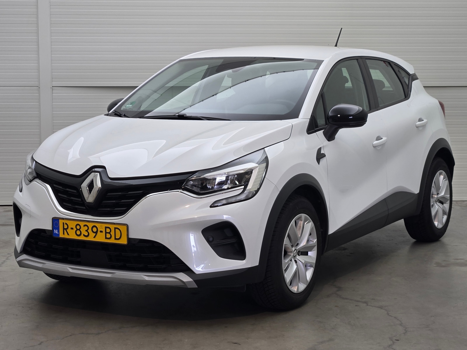 Renault Captur 1.0 TCe Zen - Petrol - Manual - 91 hp - 83.901 km